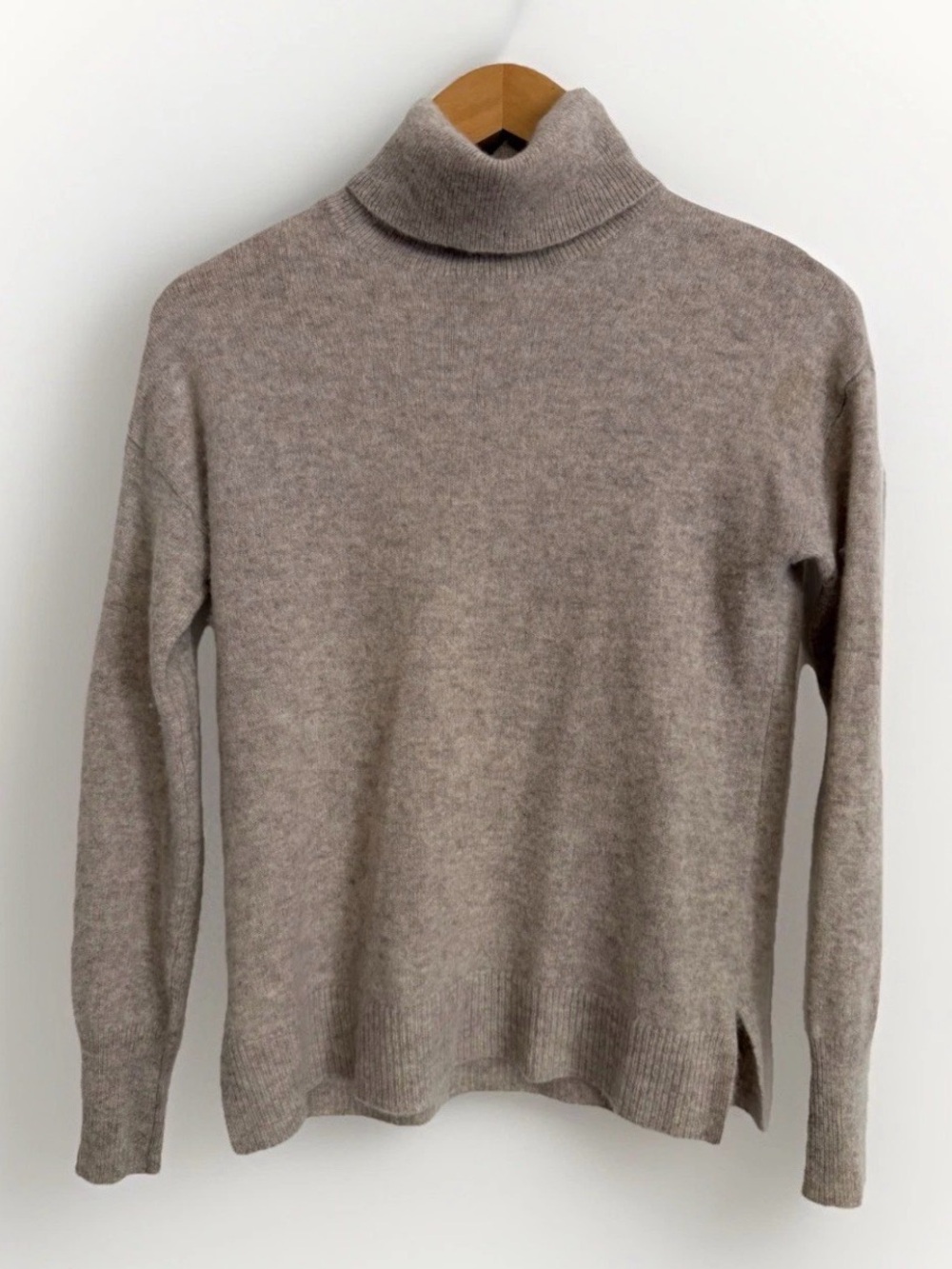 Nordstrom 100% Cashmere Beige Sweater Women Size Medium Turtleneck Soft Luxury